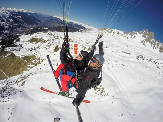 Paragliding tandem flight Méribel – panoramic flight  - Picture 1